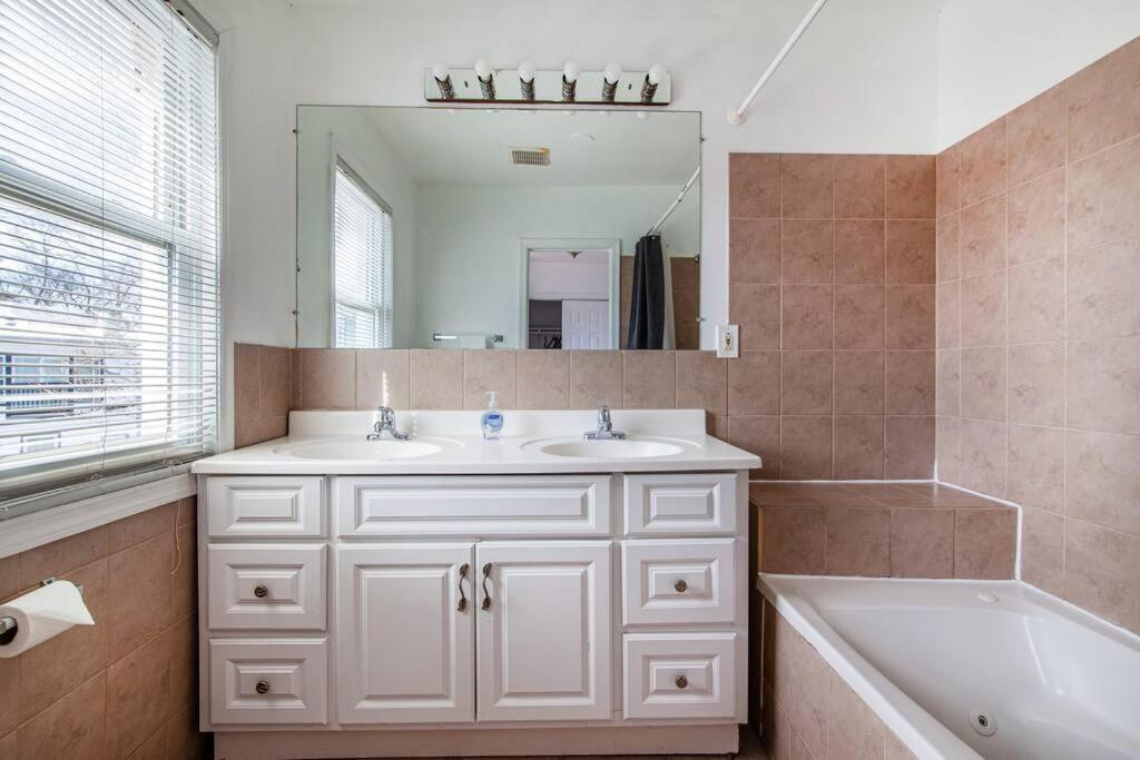 Relaxing, Spacious, Private, Walkable In Petworth! Waszyngton Zewnętrze zdjęcie