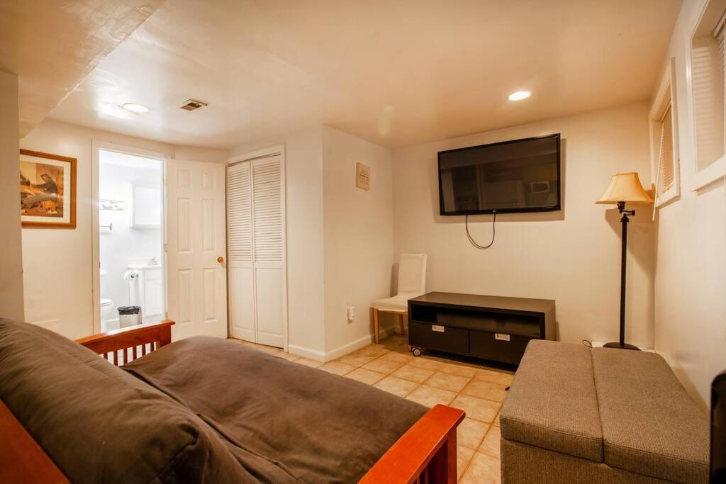 Relaxing, Spacious, Private, Walkable In Petworth! Waszyngton Zewnętrze zdjęcie