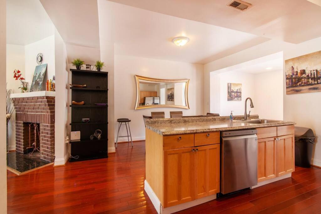 Relaxing, Spacious, Private, Walkable In Petworth! Waszyngton Zewnętrze zdjęcie